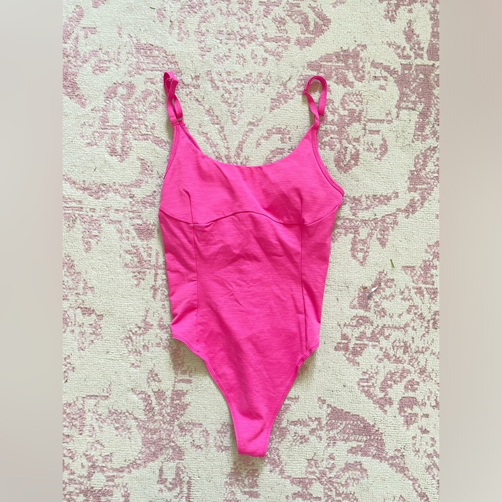 Outdoor voices pink bodysuit size small